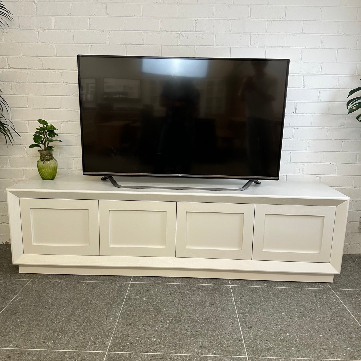 Dasos TV Unit